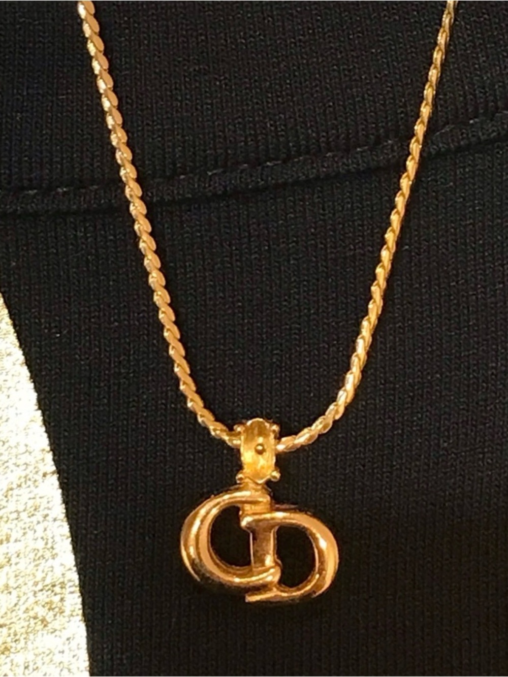 Christian Dior Signature Logo Necklace- 15β-17β π₯π€© - Picture 10 of 17